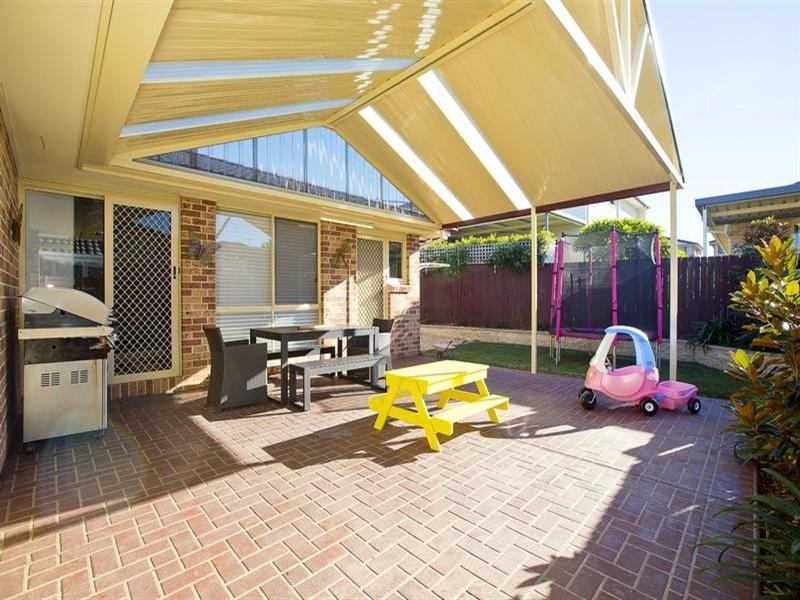 15 Tuross Close, Prestons NSW 2170