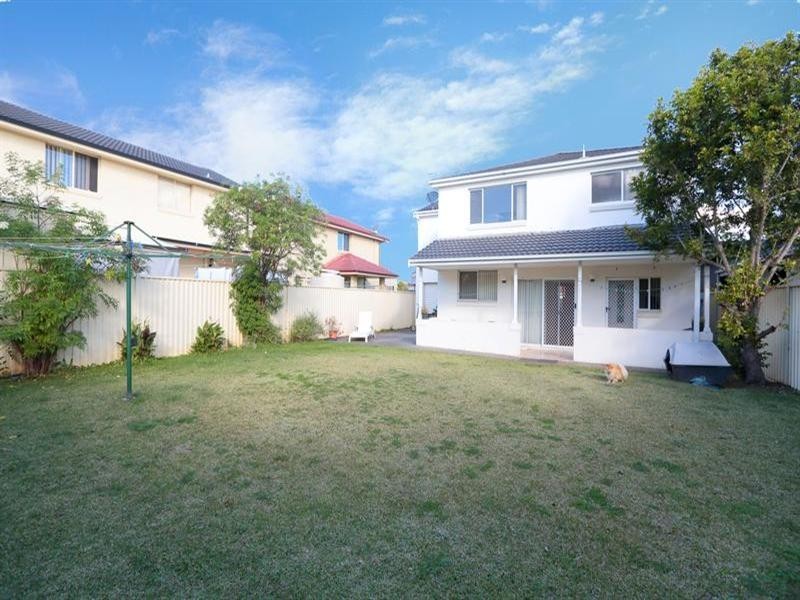 3 Bernier Way, Green Valley NSW 2168