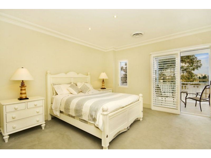 9 Jacaranda Drive, Cabarita NSW 2137