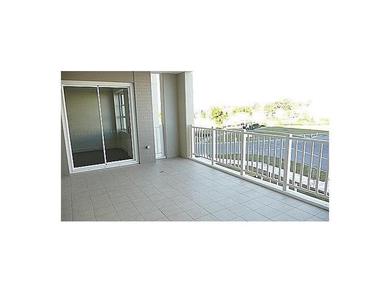 32/68 Village Drive, Breakfast Point NSW 2137