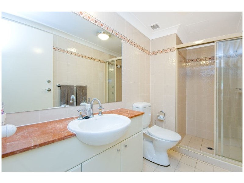 2/1 Bradley Place, Liberty Grove NSW 2138