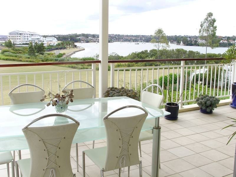 205/1-9 Admiralty Drive, Breakfast Point NSW 2137