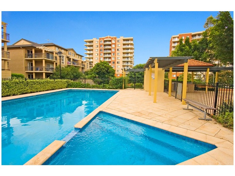 2/1 Bradley Place, Liberty Grove NSW 2138