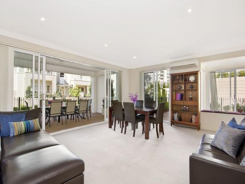 11/6 Woodlands Avenue, Breakfast Point NSW 2137