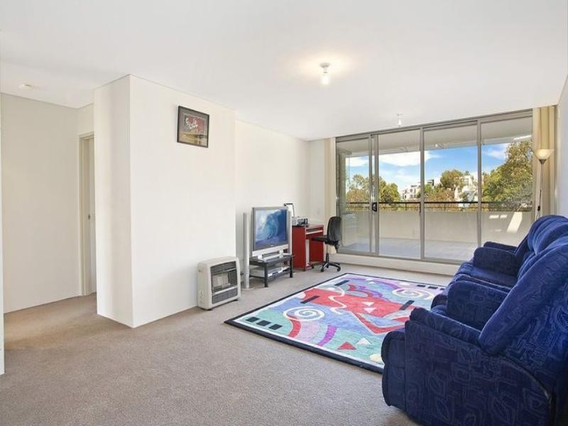 2/1 Sandpiper Crescent, Newington NSW 2127