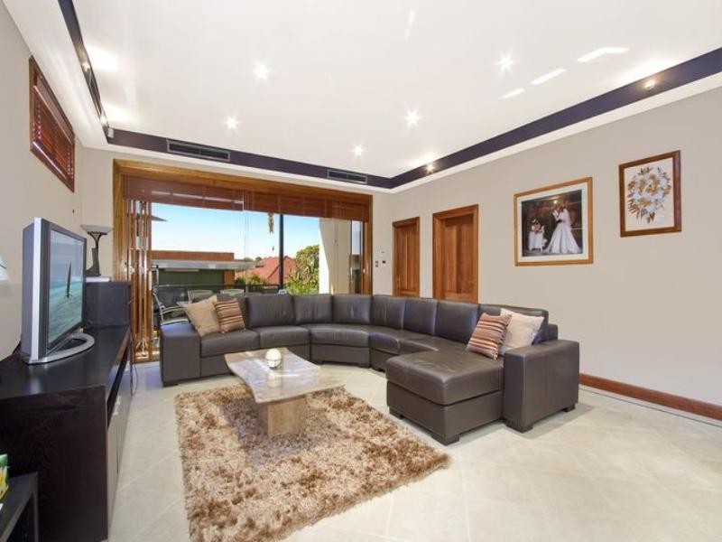 21 Wellbank Street, Concord NSW 2137