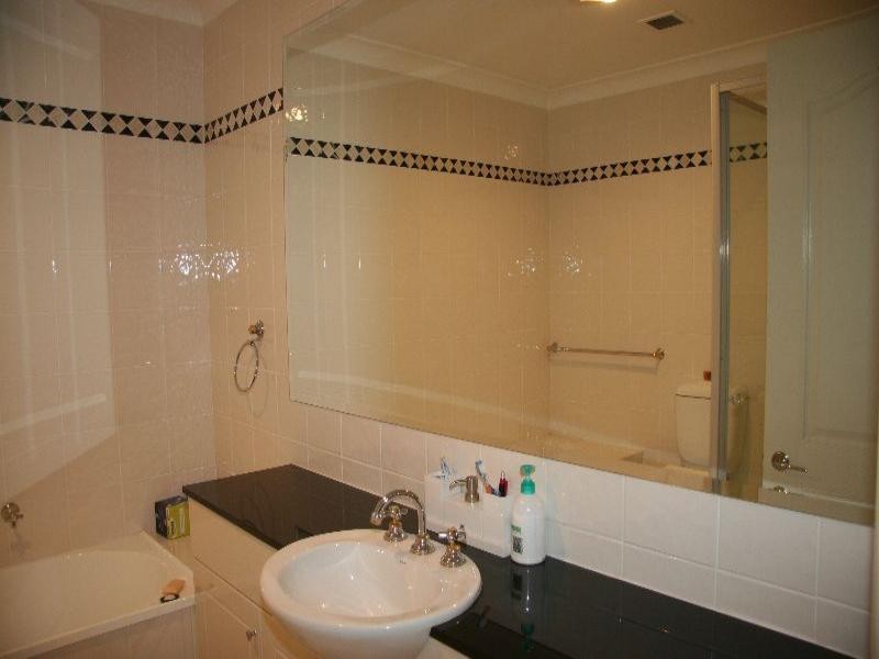 10 Settlers Boulevard, Liberty Grove NSW 2138