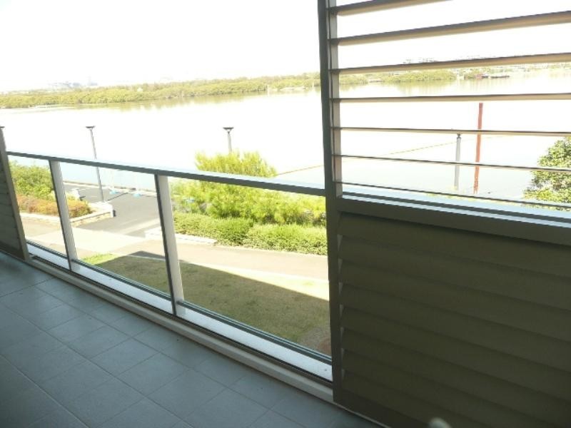 202/12 Jean Wailes Drive, Rhodes NSW 2138