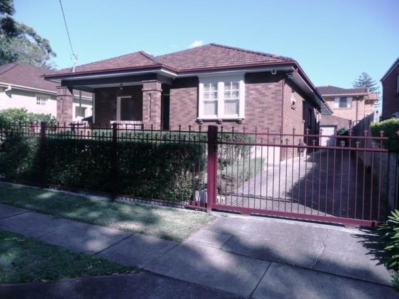 18 Park Street, Concord NSW 2137