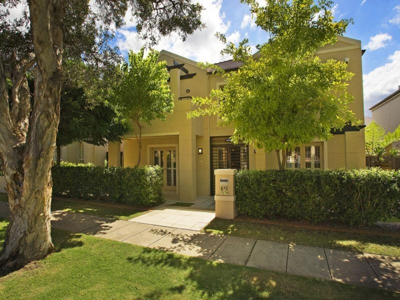 12 Medora Street, Breakfast Point NSW 2137