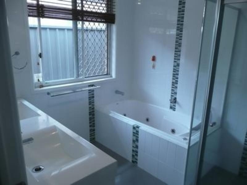 17 Roony Avenue, Abbotsbury NSW 2176