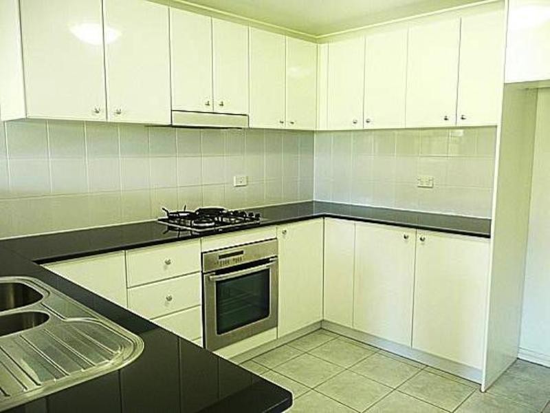 6/3 Bradley Place, Liberty Grove NSW 2138