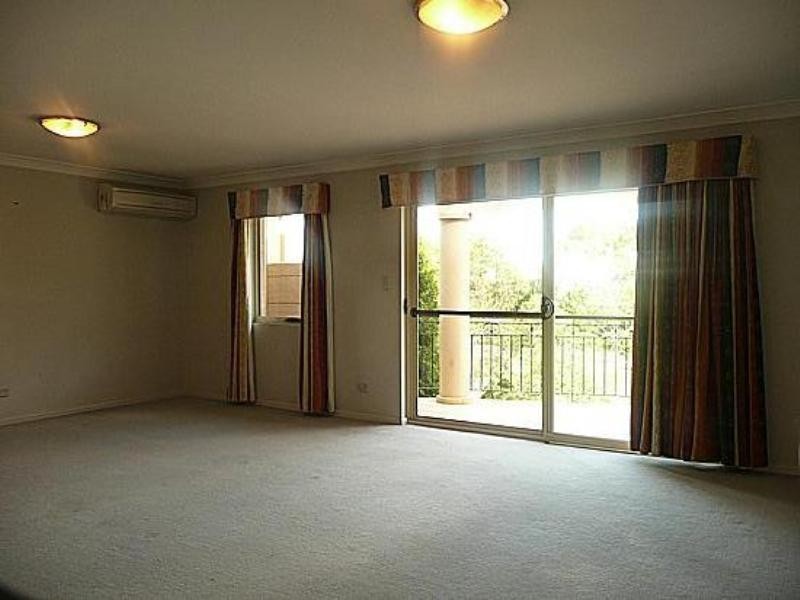 6/3 Bradley Place, Liberty Grove NSW 2138