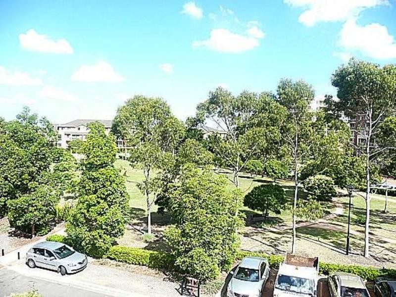 6/3 Bradley Place, Liberty Grove NSW 2138