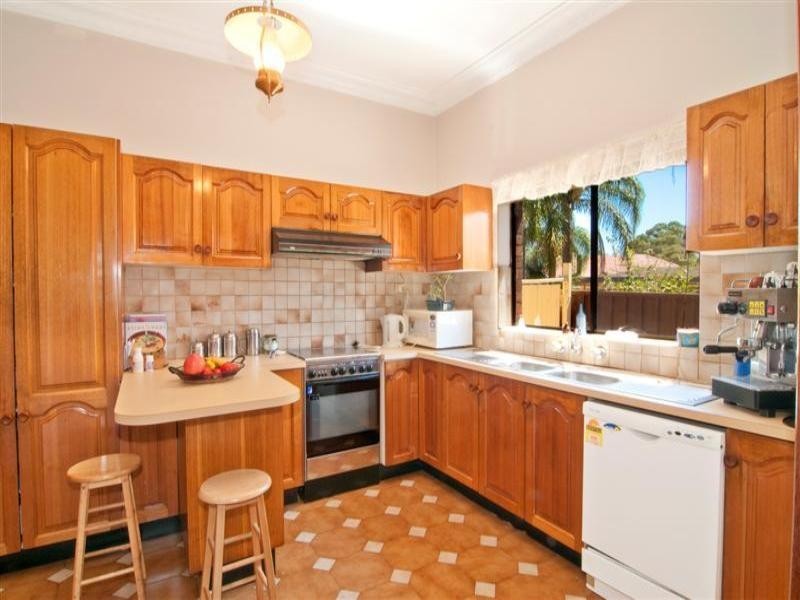 28 Nullawarra Avenue, Concord West NSW 2138