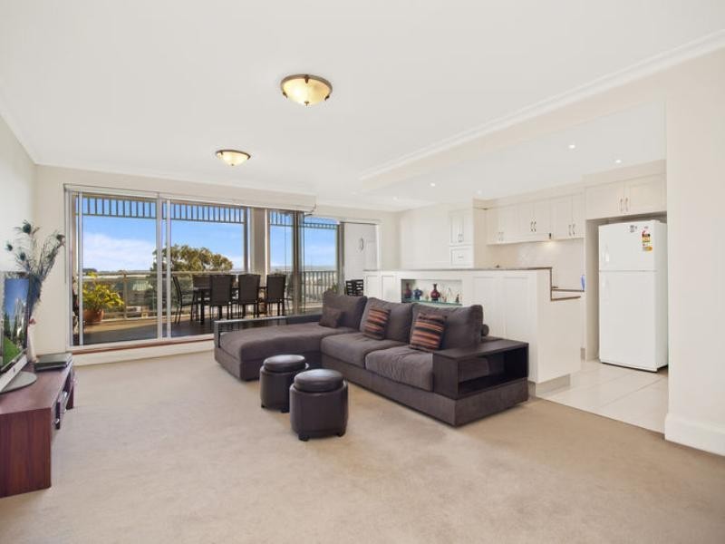 42/50-58 Village Drive, Breakfast Point NSW 2137