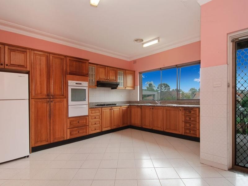 11 Ludgate Street, Concord NSW 2137