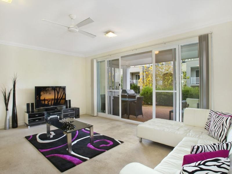 13/2-4 Woodlands Avenue, Breakfast Point NSW 2137