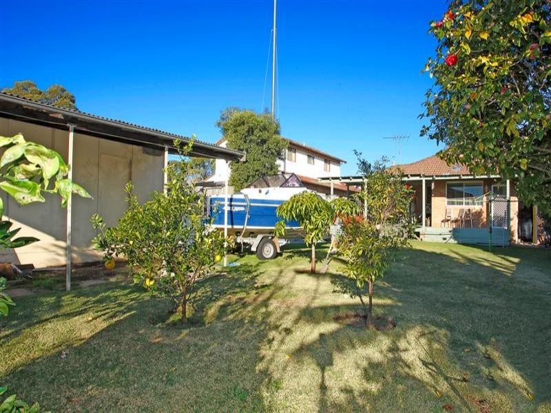 33 Brays Road, Concord NSW 2137
