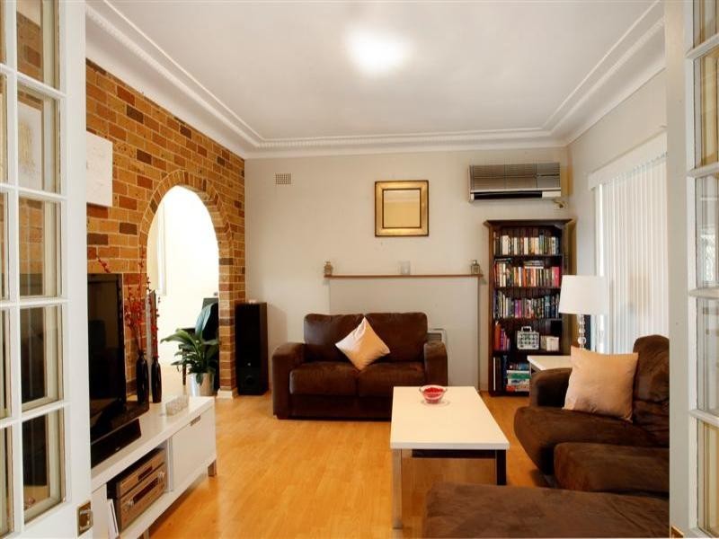 33 Brays Road, Concord NSW 2137