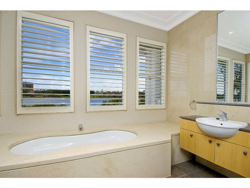 22 Jacaranda Drive, Cabarita NSW 2137