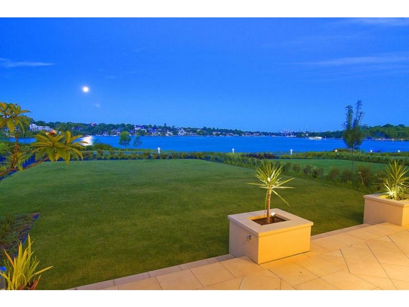 93 Peninsula Drive, Breakfast Point NSW 2137