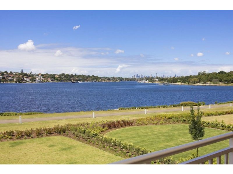 93 Peninsula Drive, Breakfast Point NSW 2137