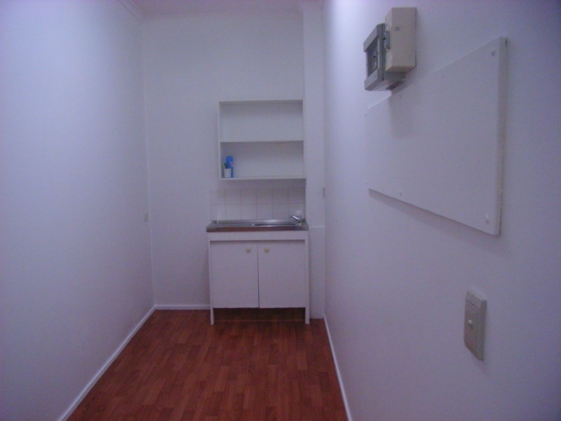 Shop 9 115 Currumburra Road, Southport QLD 4215