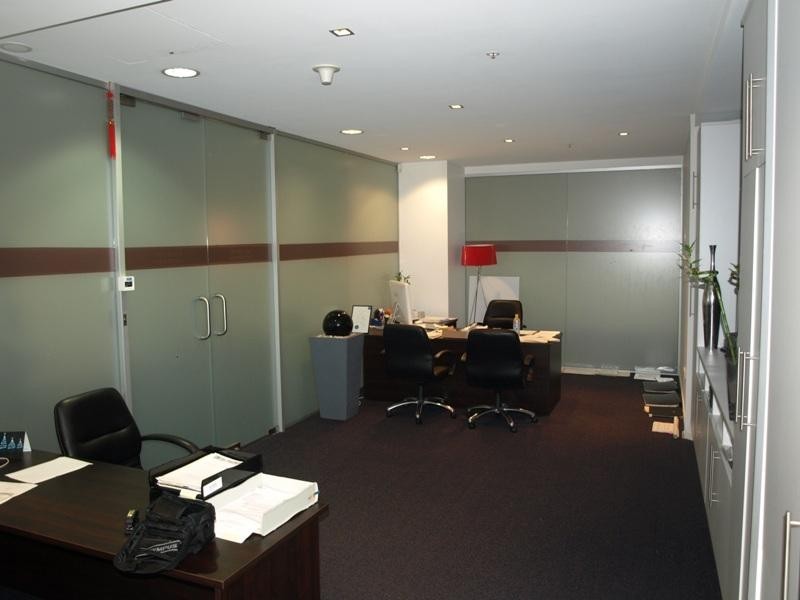 1.27E ‘Oasis Shopping Centre’ Victoria Avenue, Broadbeach QLD 4218