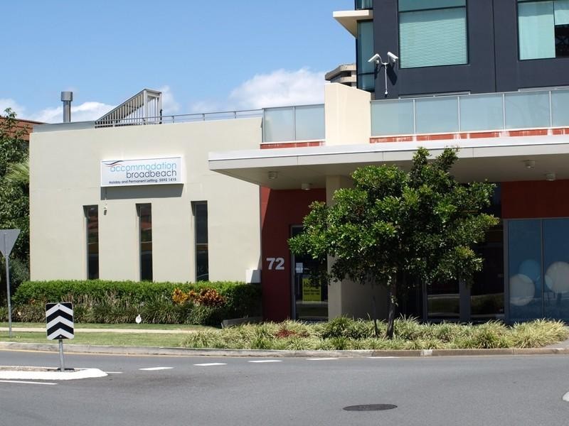 72 Surf Parade, Broadbeach QLD 4218