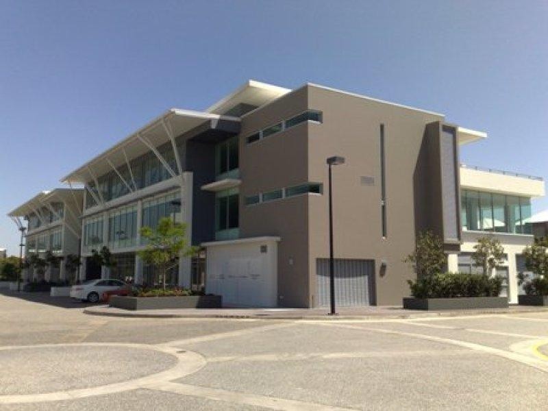 21 Lake Street, Varsity Lakes QLD 4227