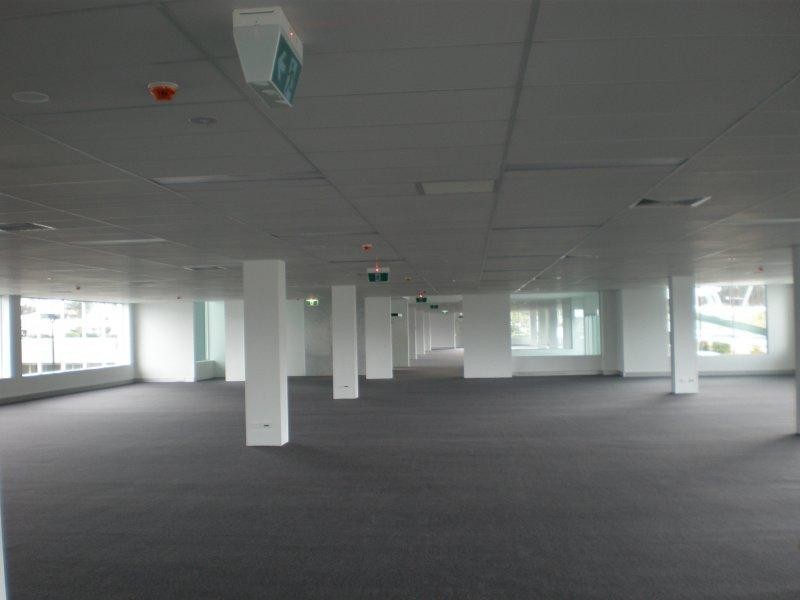 21 Lake Street, Varsity Lakes QLD 4227