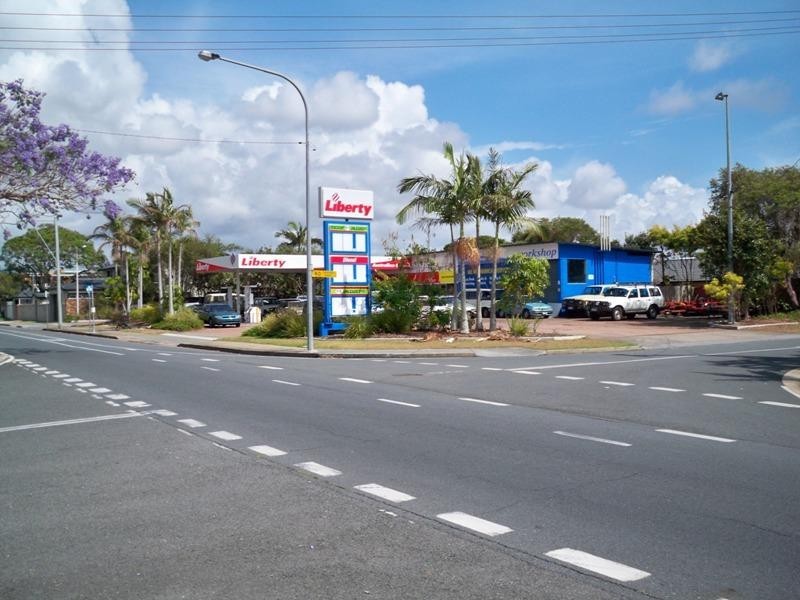 75 T E Peters Drive, Broadbeach Waters QLD 4218