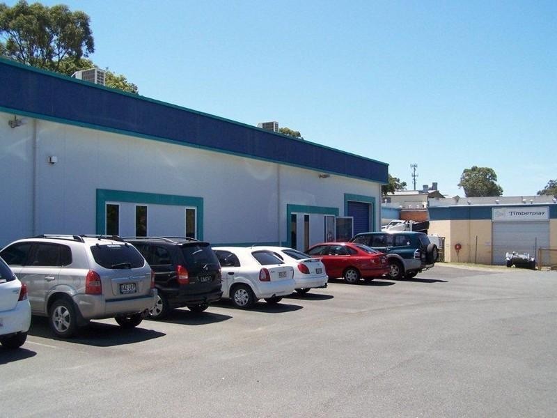 18 Commercial Drive, Ashmore QLD 4214