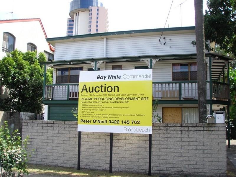 25 Second Avenue, Broadbeach QLD 4218