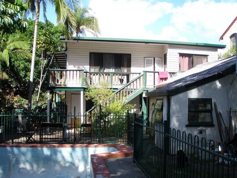 25 Second Avenue, Broadbeach QLD 4218