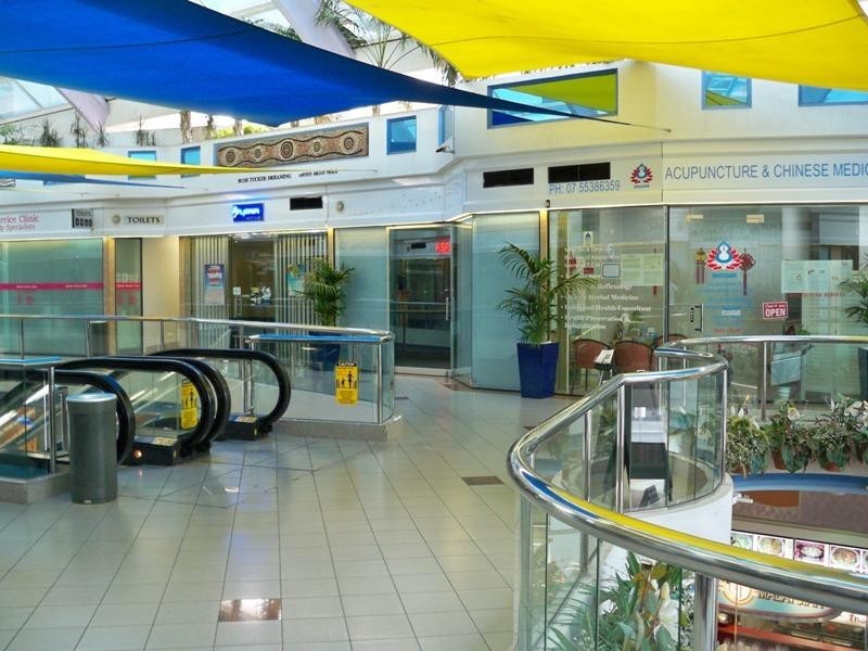 17 Victoria Avenue, Broadbeach QLD 4218