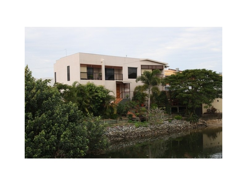 26 Surfers Avenue, Mermaid Waters QLD 4218