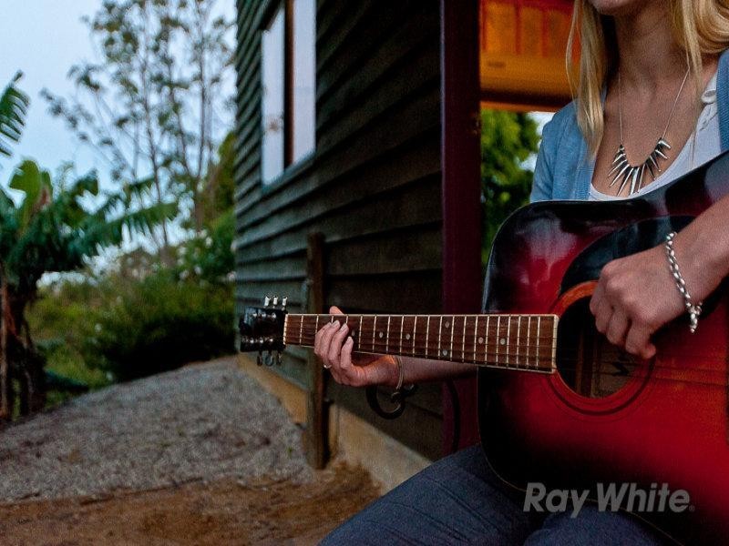 3 Highcrest Street, Ocean View QLD 4521