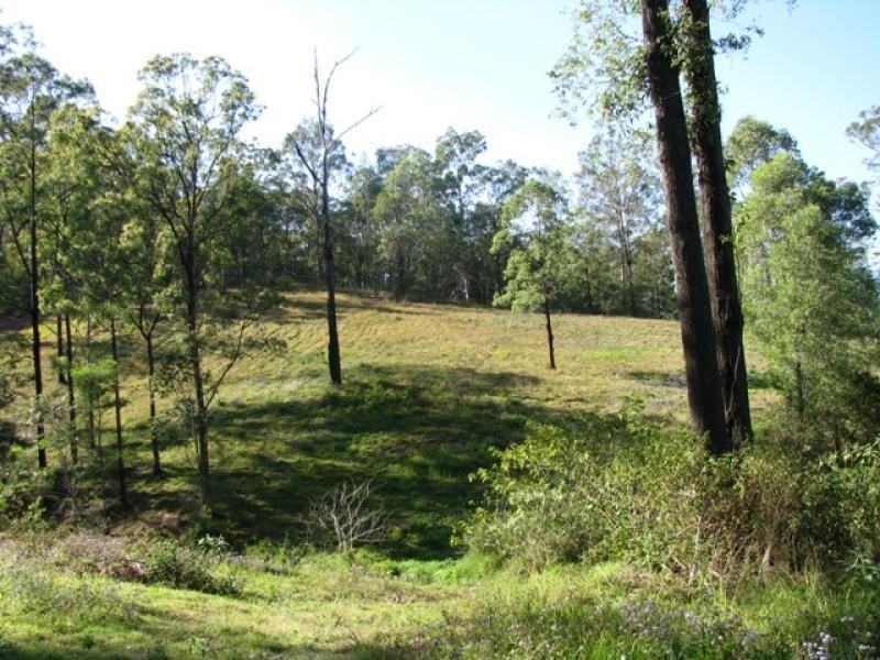 23-27 McCausland Court, Clear Mountain QLD 4500