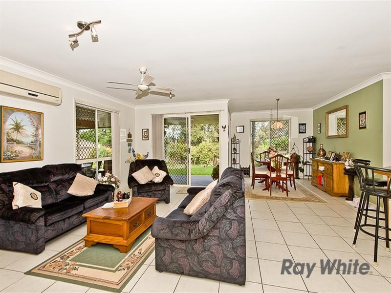 Armstrong Creek QLD 4520