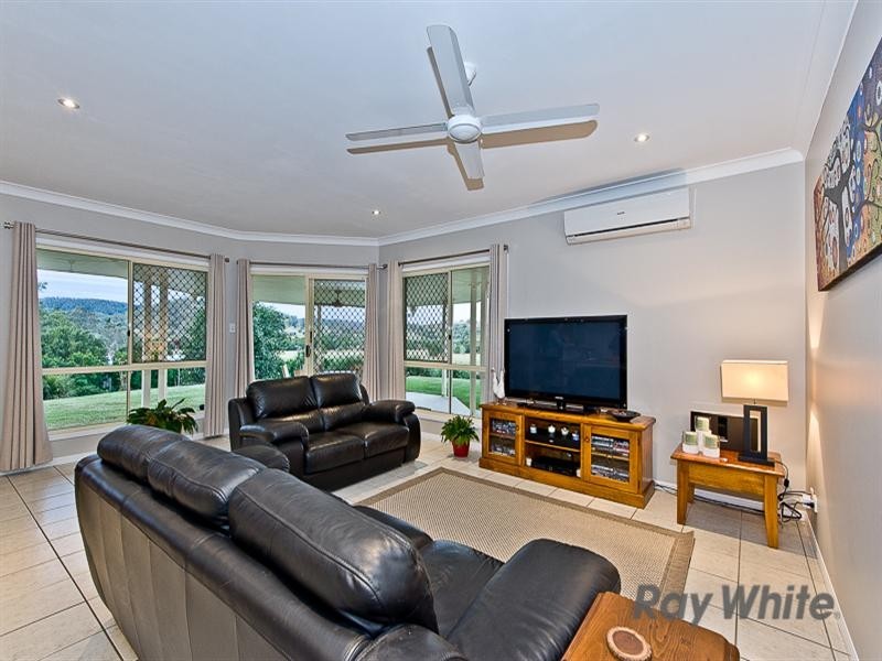 8 Tamarind Court, Dayboro QLD 4521