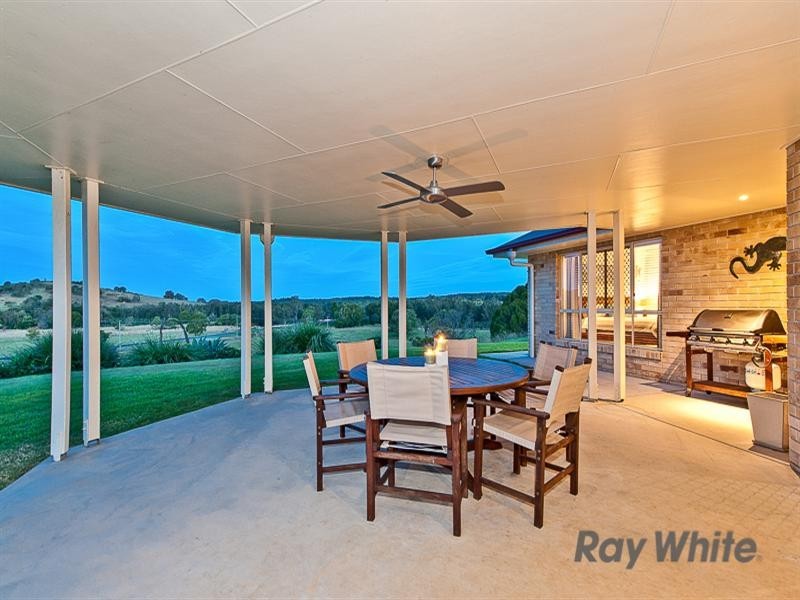 8 Tamarind Court, Dayboro QLD 4521