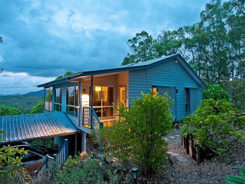 Armstrong Creek QLD 4520