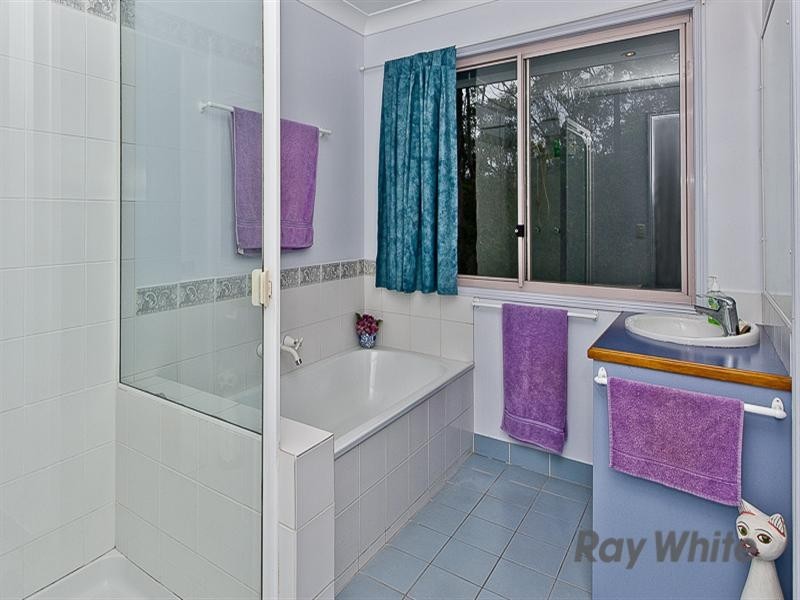 Armstrong Creek QLD 4520