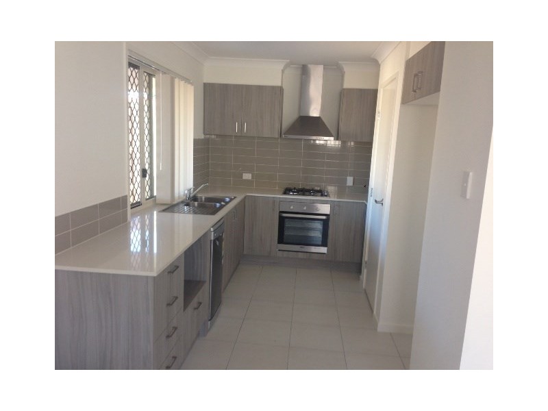 18A Bowerbird Crescent, Dakabin QLD 4503