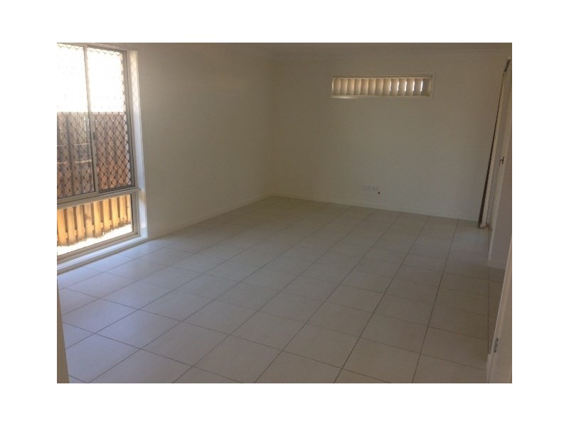 18A Bowerbird Crescent, Dakabin QLD 4503