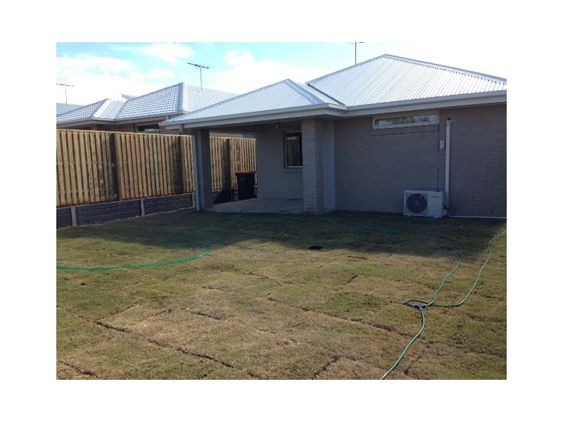 18A Bowerbird Crescent, Dakabin QLD 4503