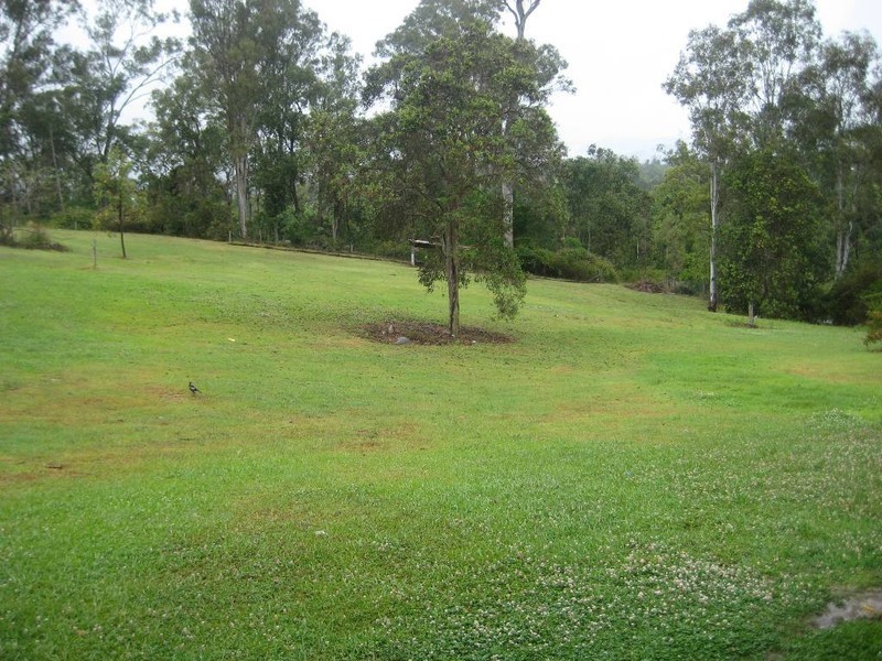 3 Stampede, Dayboro QLD 4521