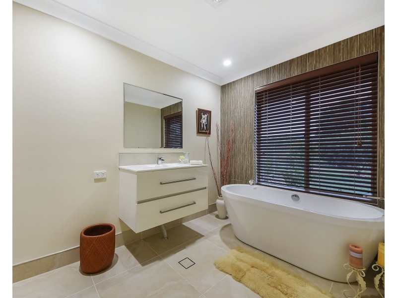 221 Robinson Road South, Ocean View QLD 4521